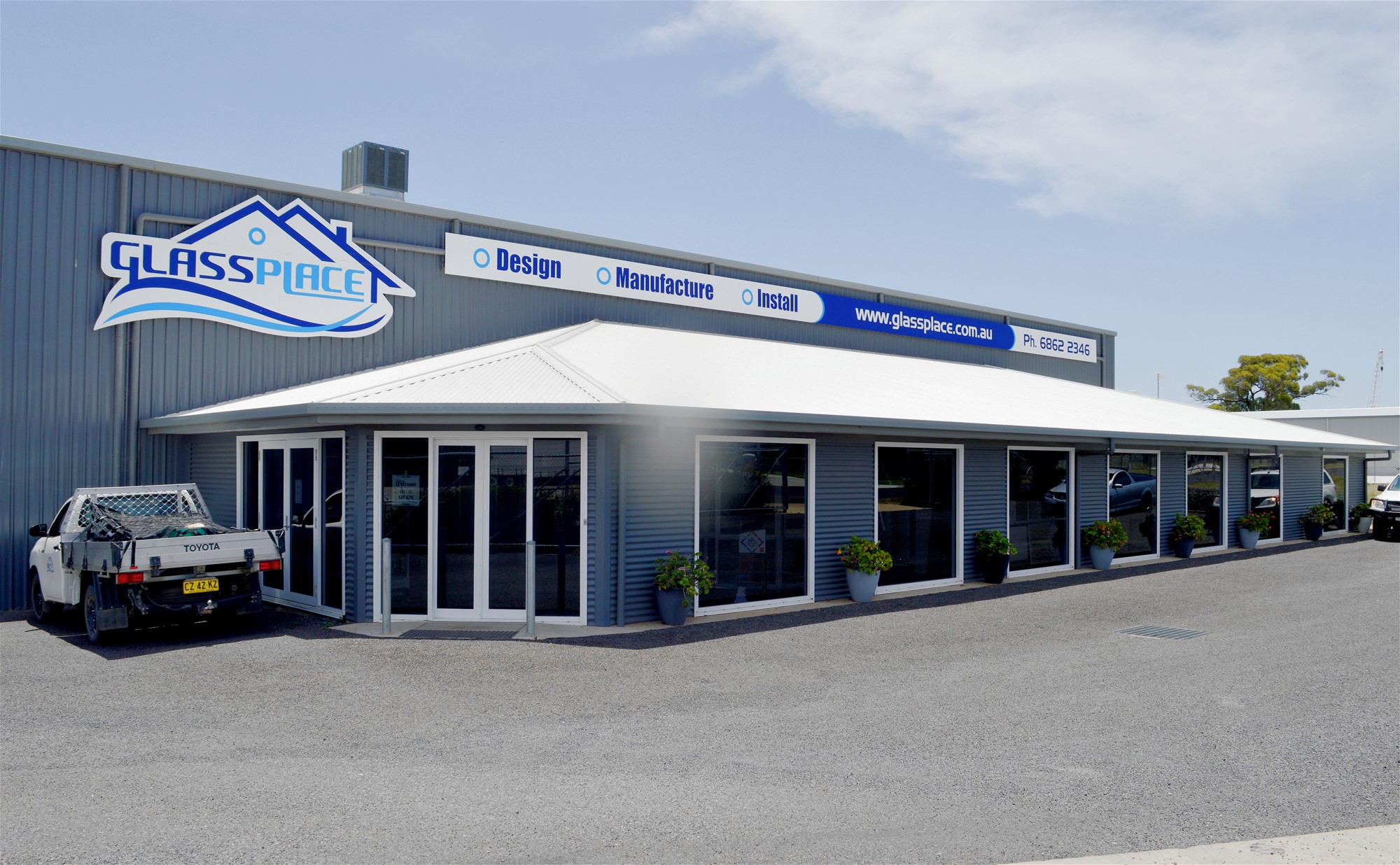 Versatile Glass Products & Manufacturing Business for Sale / Parkes