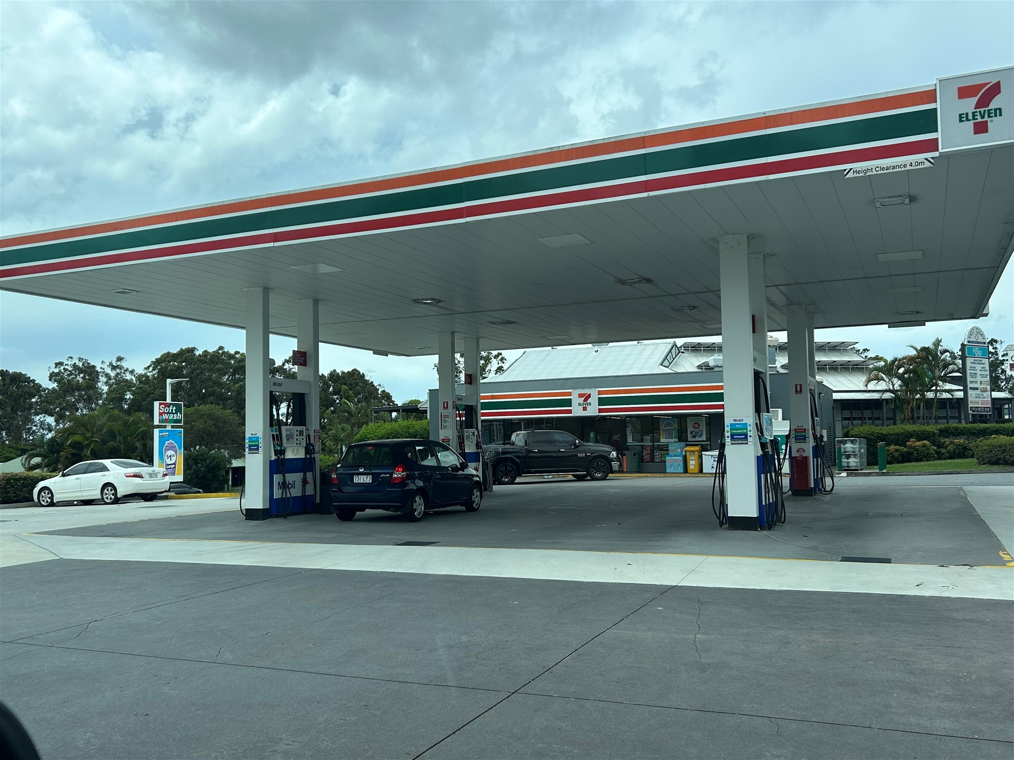 7 ELEVEN PETROL STATION, CARWASH & CONVENIENCE STORE FOR SALE